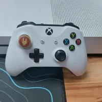 ایکس باکس وان اس یک ترابایت به همراه بازی