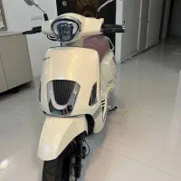Tucan vespa|موتورسیکلت|ساری, |دیوار