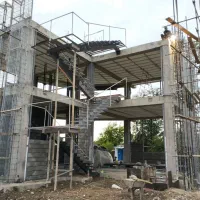 کارگر جوشکاری بالارو