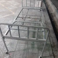 تخت بیمارستانی
