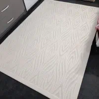 فروش یک فرش ۴ متری