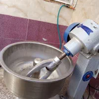 خمیر کن همزن خمیر گیر|خردکن، آسیاب، غذاساز|شیراز, قلعه نو|دیوار