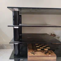 یک عدد میز تلویزیون