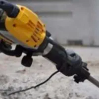 تخریب دیوار .کف سرامیک سفیدکاری.سوراخکاری و غیره|خدمات پیشه و مهارت|دوگنبدان, |دیوار