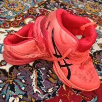 کتونی والیبال