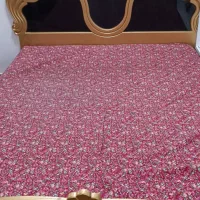 تخت دونفره باوسایل فقط دو بار استفاده شده در حد نو