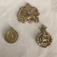 ۳ مدال برنز پهلوی