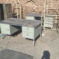 کمد فلزی ومیز