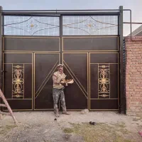 نقاشی ساختمان ودروپنجره(نقاش حسنی)