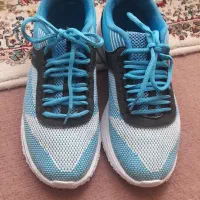 کتونی دخترانه برای پای سایز ۴۰مناسبه