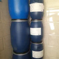 چند تا دبه و بشکه
