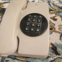 دو عدد تلفن قدیمی