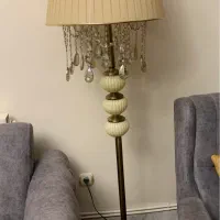 اباژور ایستاده