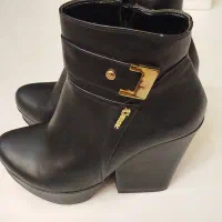 نیم پوت|کیف، کفش، کمربند|هشتگرد, شهرک کوثر|دیوار