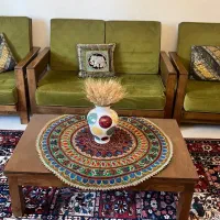 تعدادی وسایل چوبی به دلیل جابه جایی به فروش میرسد