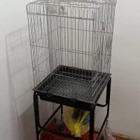 قفس بزرگ به همراه پایه