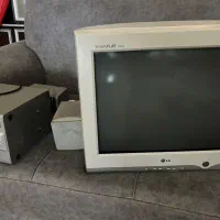 مانیتور قدیمی