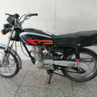 موتورسیکلت ۱۲۵ روان