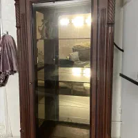 بوفه ویترین قهوه ای