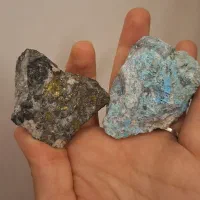 سنگ فیروزه و پیریت