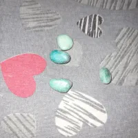 تعدادی سنگ فیروز