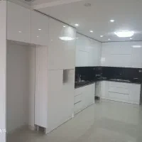 کابینت کمد دیواری وکاغذ دیواری