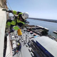 پیچ ورول پلاک،نماشویی،رنگ آمیزی نما،کاردرارتفاع