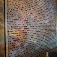 مغازه 28 متری (150 متر انباری جداگانه )