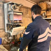 تعمیر پکیج وآبگرمکن و شوفاژ دیواری|خدمات پیشه و مهارت|شهریار, شهرک امیریه|دیوار