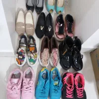 کفش و کتونی و کیف مدرسه