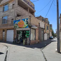 مغازه-نبش-چهاراه-دارای-بالکن-هوایی