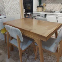 میز   و صندلی ۴ نفر ه چوب راش