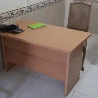 میز تحریر درحد نو ویک عدد درب ضدآب