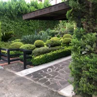 ۶۹۰۰ متر زمین *۴۸۰ متر بنای اداری سندی*