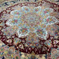 (فرش حق زاده)گرد قطر۳متر خطیبی چله گل ابریشم۵۰رج