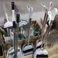 جارو خاک انداز مخزن دار ایستاده