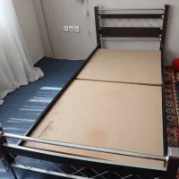 تخت چوب و فلز