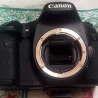 یک عدد دوربین Canon7D