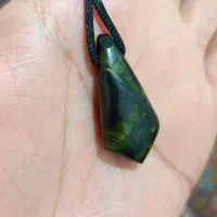 یشم پادزهر عباس اباد عتیقه بشرط اصل و تست اهنربا