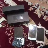 سه عدد گوشی