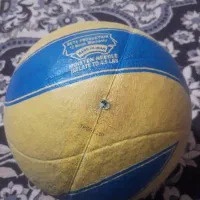 توپ والیبال سالم