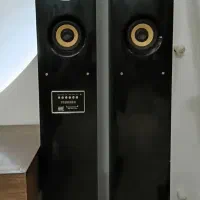 باند و زیر تلویزیون