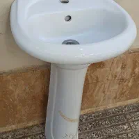 روشویی و پایه