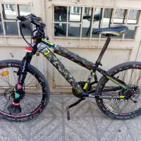 دوچرخه با لوازم    و اکسسوری