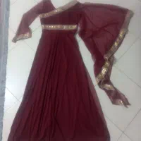 لباس زنانه و کالسکه و تشک کودک