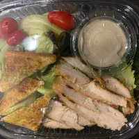 پخش سالاد سزار و دسر کرم کارامل|خدمات پذیرایی، مراسم|یزد, |دیوار