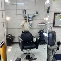 آینه ها ، نشیمن مشتری و قفسه فروشی|آرایشگاه و سالن‌های زیبایی|گنبد کاووس, |دیوار