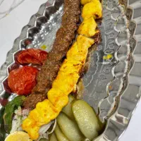 به یک نفر خانم جهت کار در غذاخوری ظرف شوری