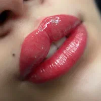شیدینگ لب حرفه ای، درمان تیرگی لب