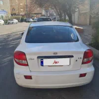 کیا ریو مدل ۸۹ دو برگ سند استثنایی